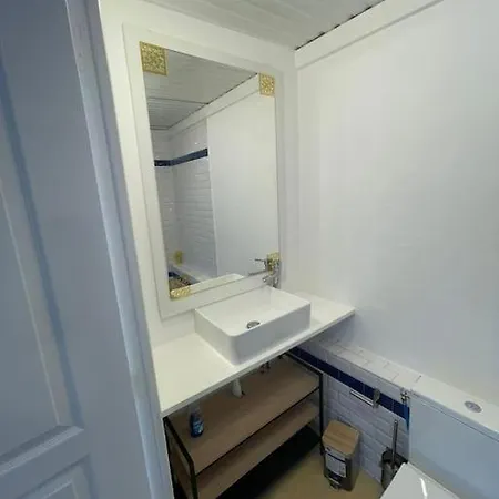 Pool & Chill بيارفيت-سور-سين