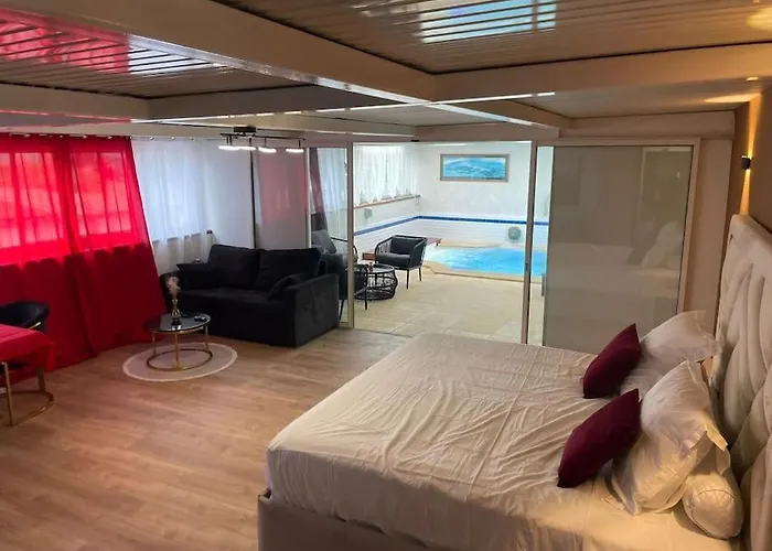 Pool & Chill 아파트 *